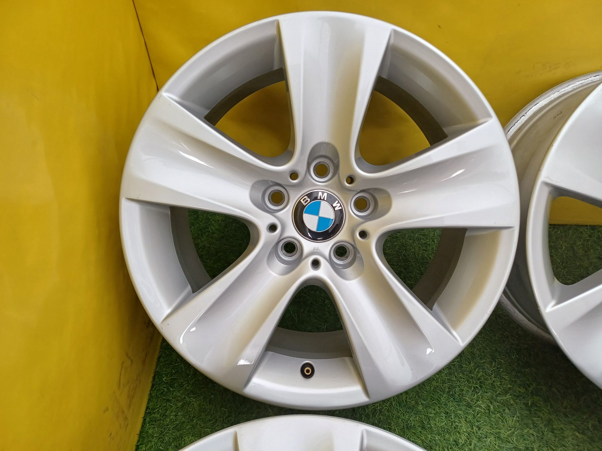 Диски R17 5x120 на BMW.