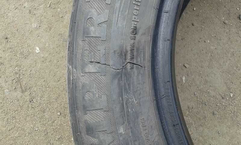Шины 205/60 R16 - "Semperit Speed-Grip" (Румыния), всесезонные.