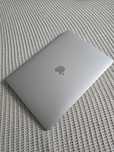MacBook air 13.3 m1 8/256