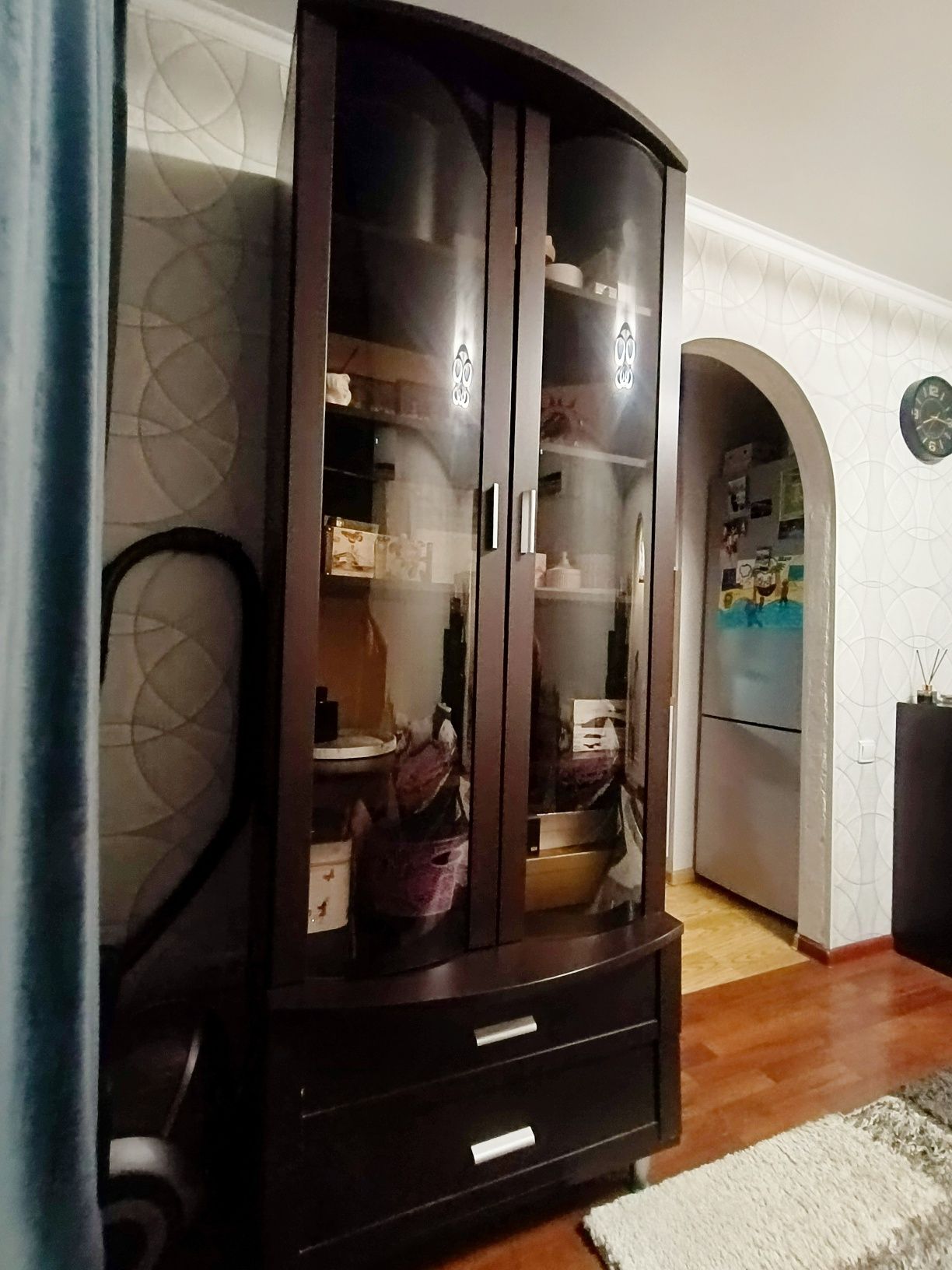 Продам шкафы и компьютерный стол