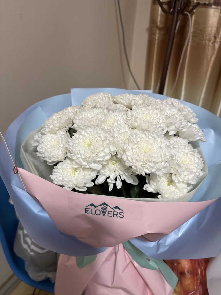 Цветы свежие час назад купили