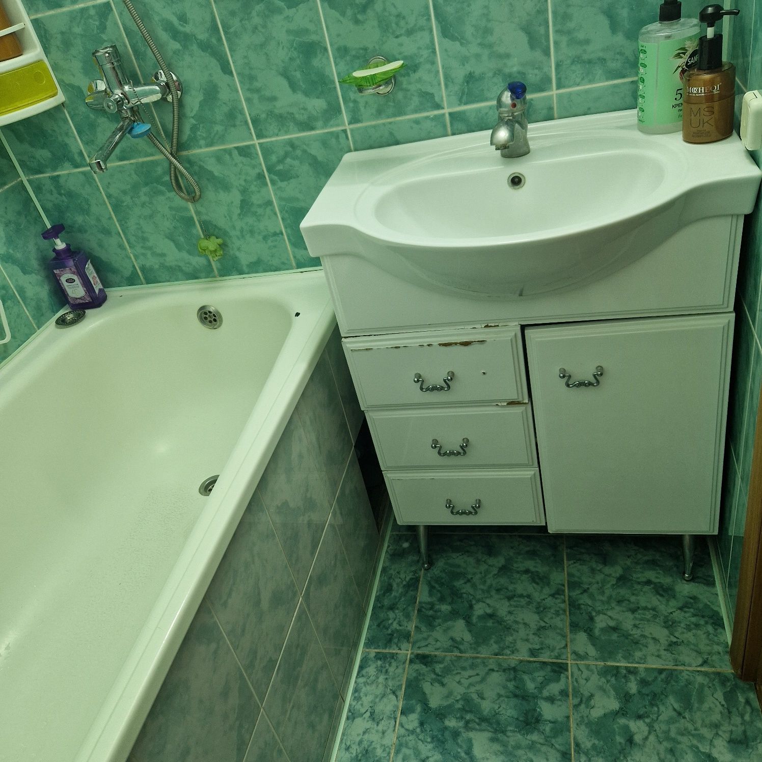 3-комнатная квартира · 64 м² · 5/10 этаж ,19мкр,Жукова.