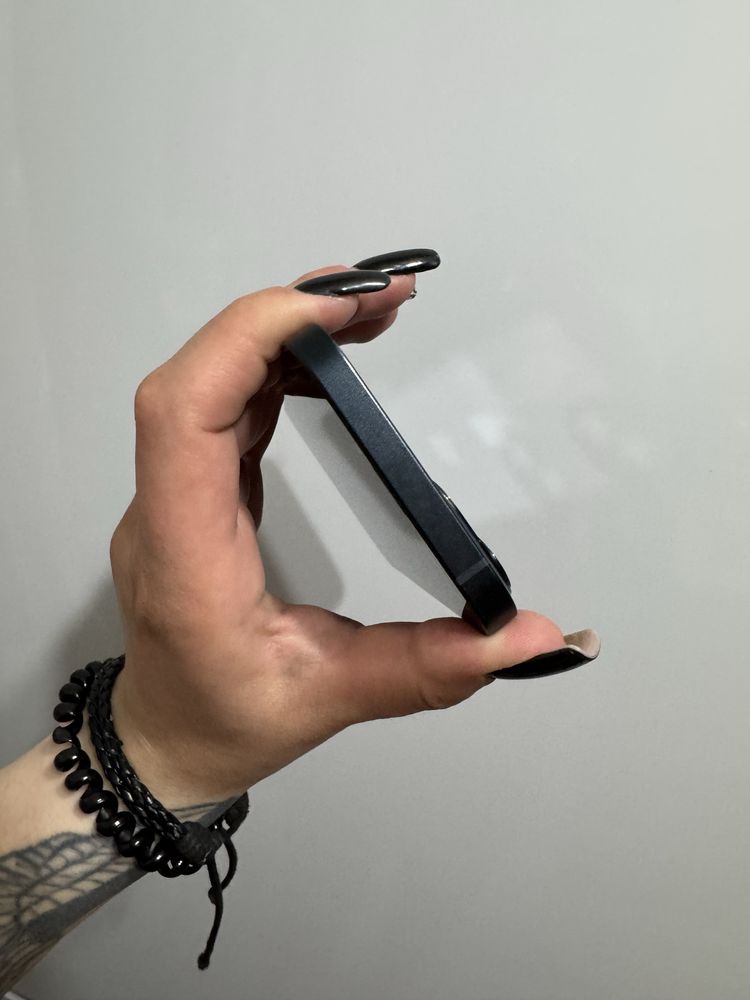 Продам Iphone 13