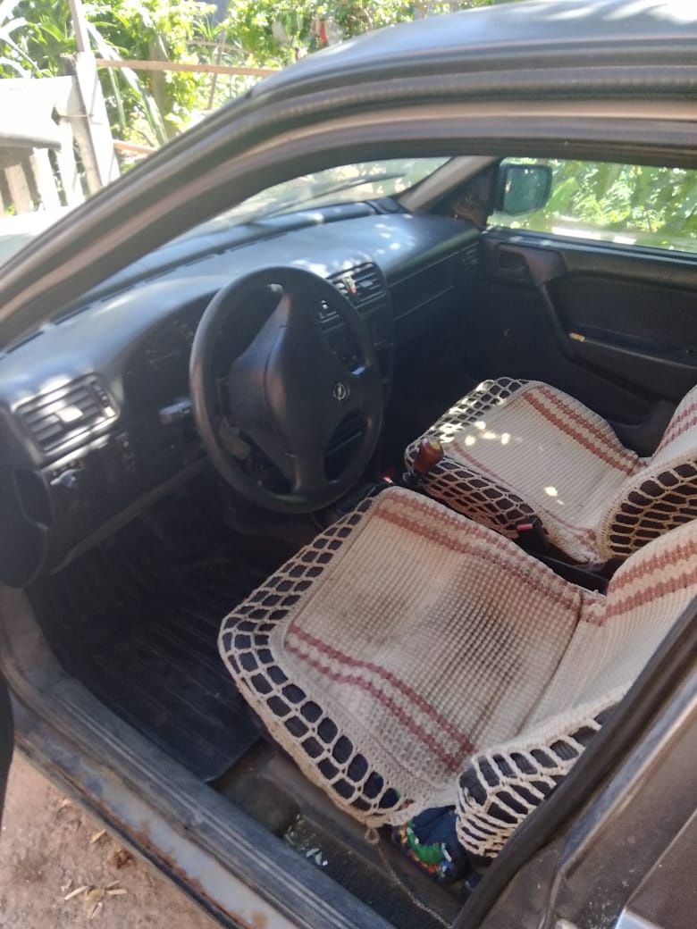 Opel vectra 1.6.