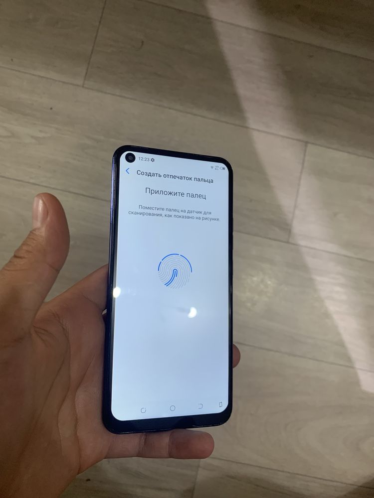 Продам идеал телефон