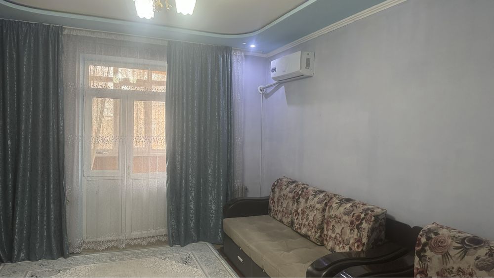Продам 2-х комнатную квартиру в центре