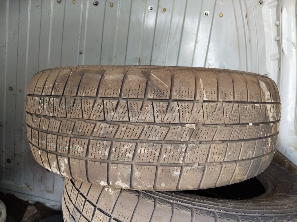 Шины 215 60 R 17