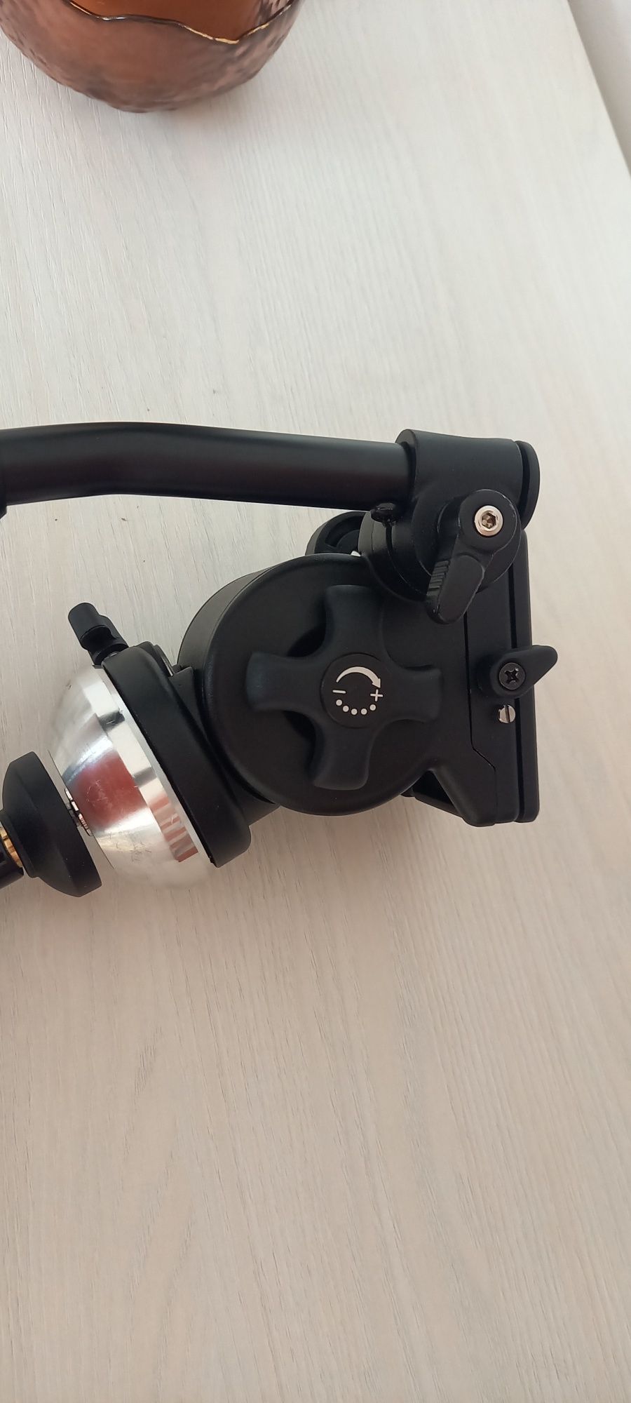 Продам головку от штатива  WF-717