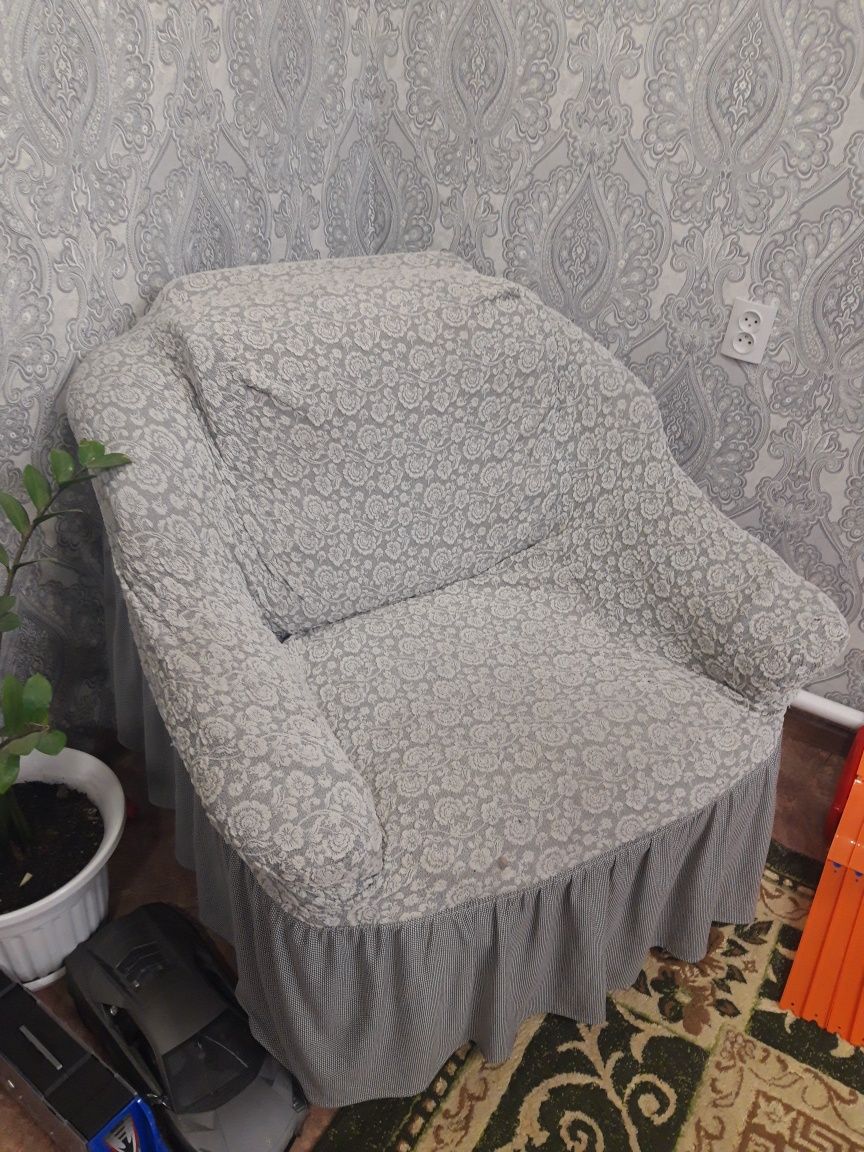 Продам диван и кресло