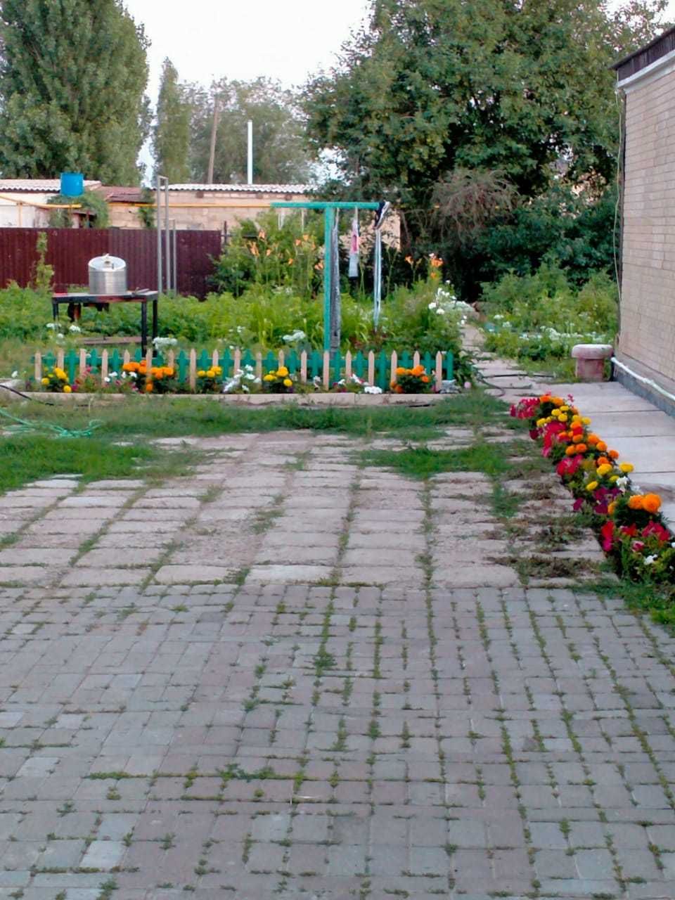 Дом в Зарченом-1 по Тополиной из 5ти комн 170 кв.м двор 8 соток