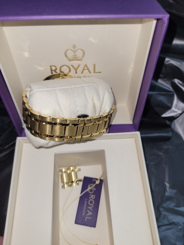 Часы Royal london