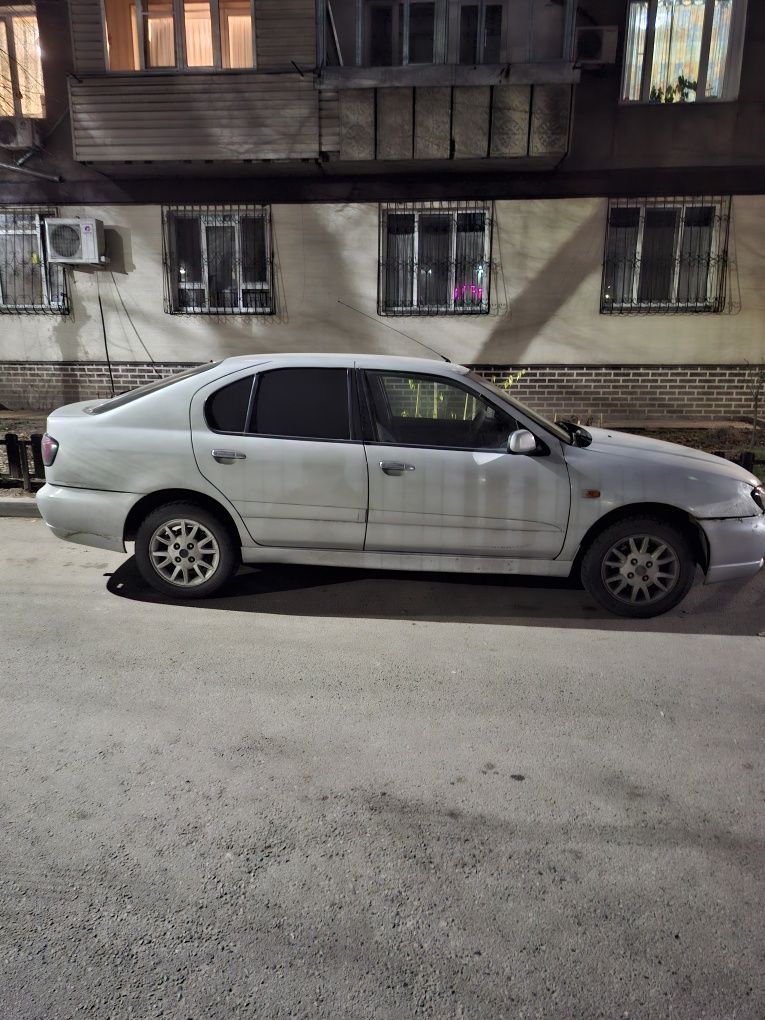 Ниссан примера..