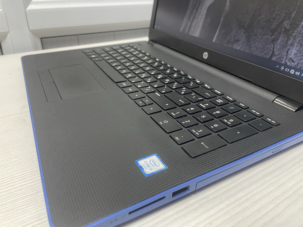 Ноутбук HP Core I3 Шестого Поколение SSD 128 HDD 500 ОЗУ 8