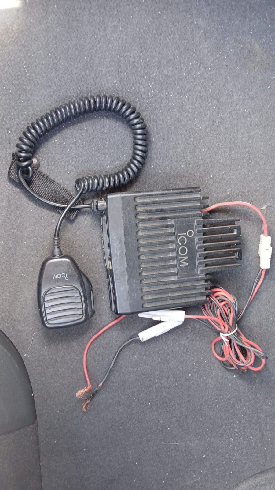 Продам радиостанцию ICOM