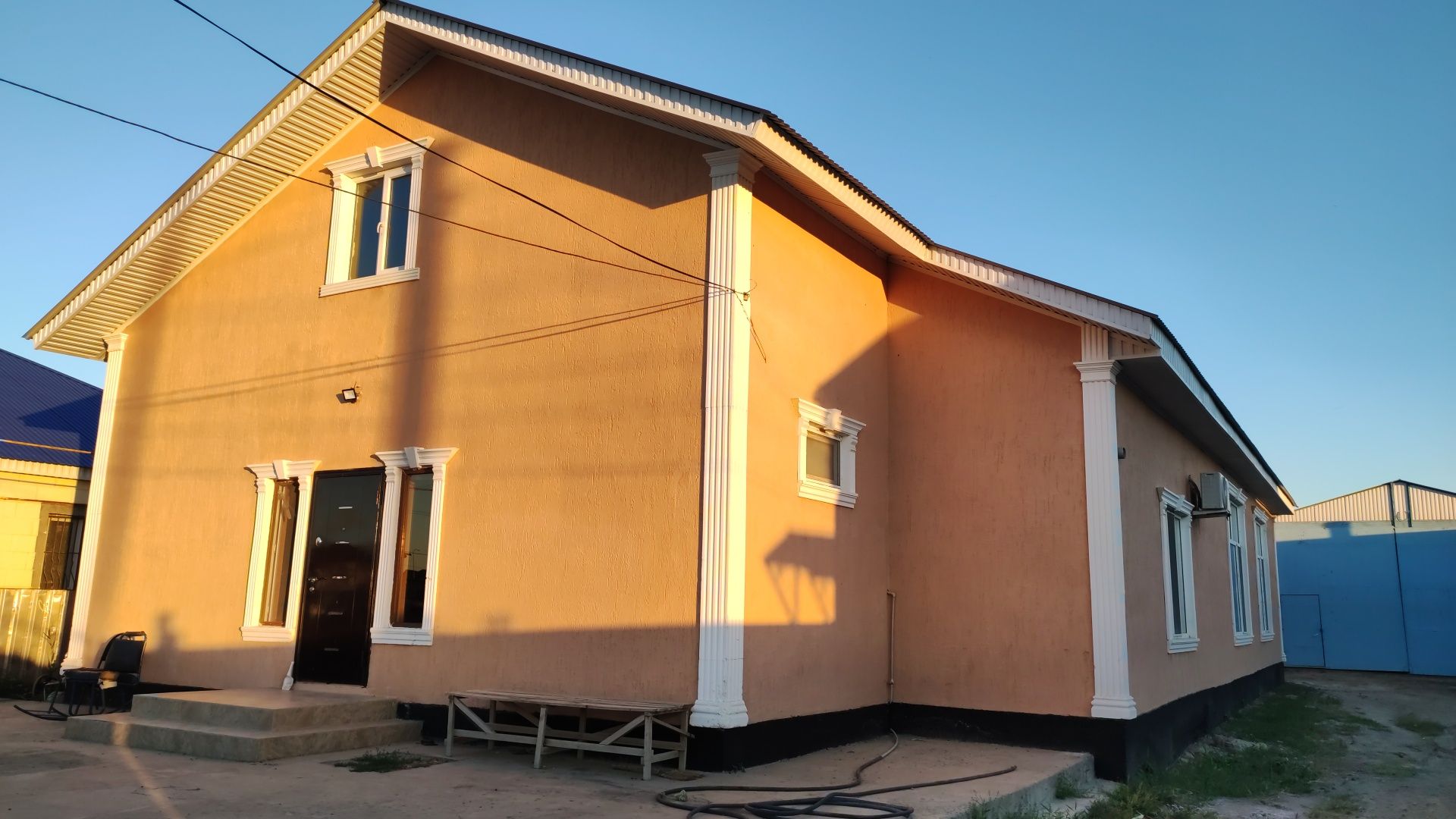 Срочно. Продается 5 комнатный большой дом