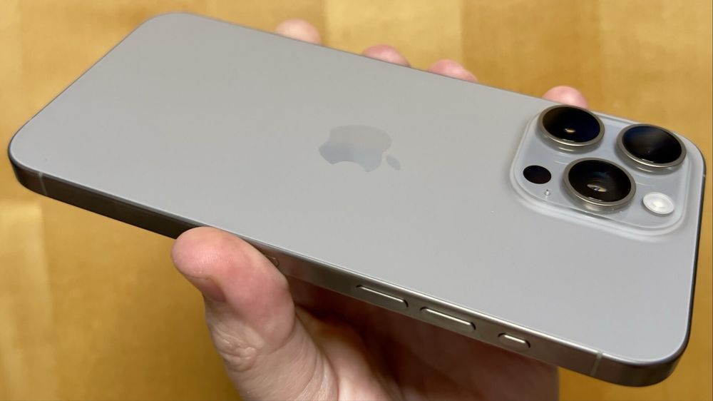 Проодам Iphone 15 pro max 256