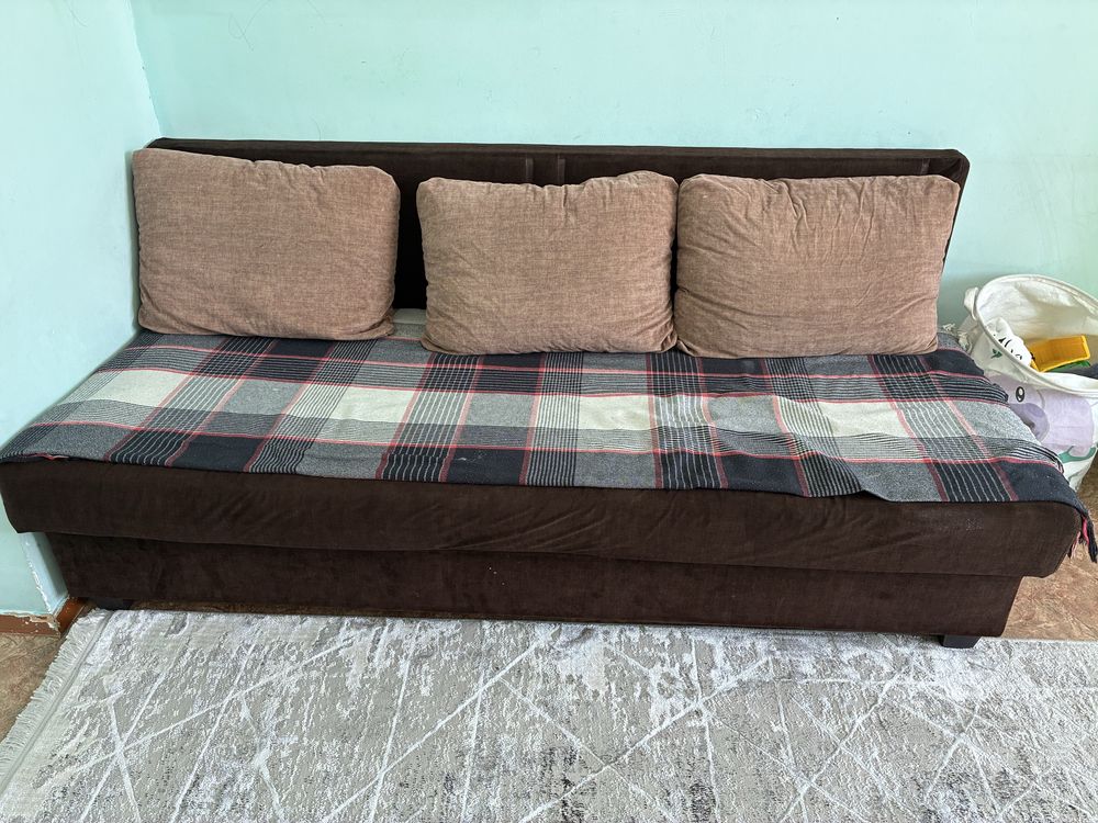 Продам банкетку и диван-тахту
