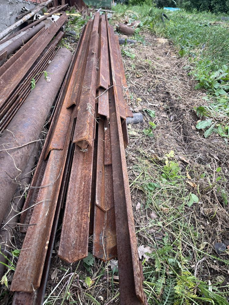 Продам уголок из качественного железа