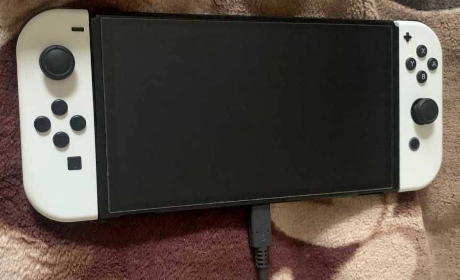 Nintendo Switch OLED (прошитая)
