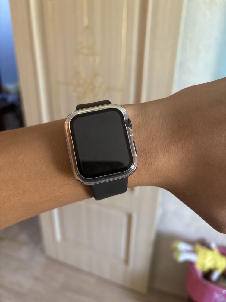 Apple watch se 44mm черный