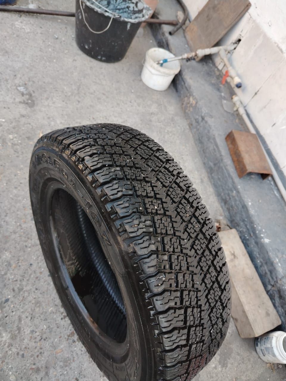 Продам шины б/у в хорошем состоянии 185/65R14