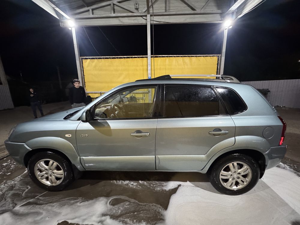 Продам Hyundai Tucson объем 2,7 2008