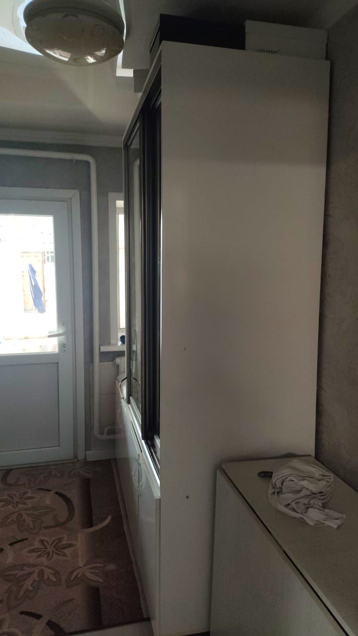 Продам прихожий в идеальном состояний
