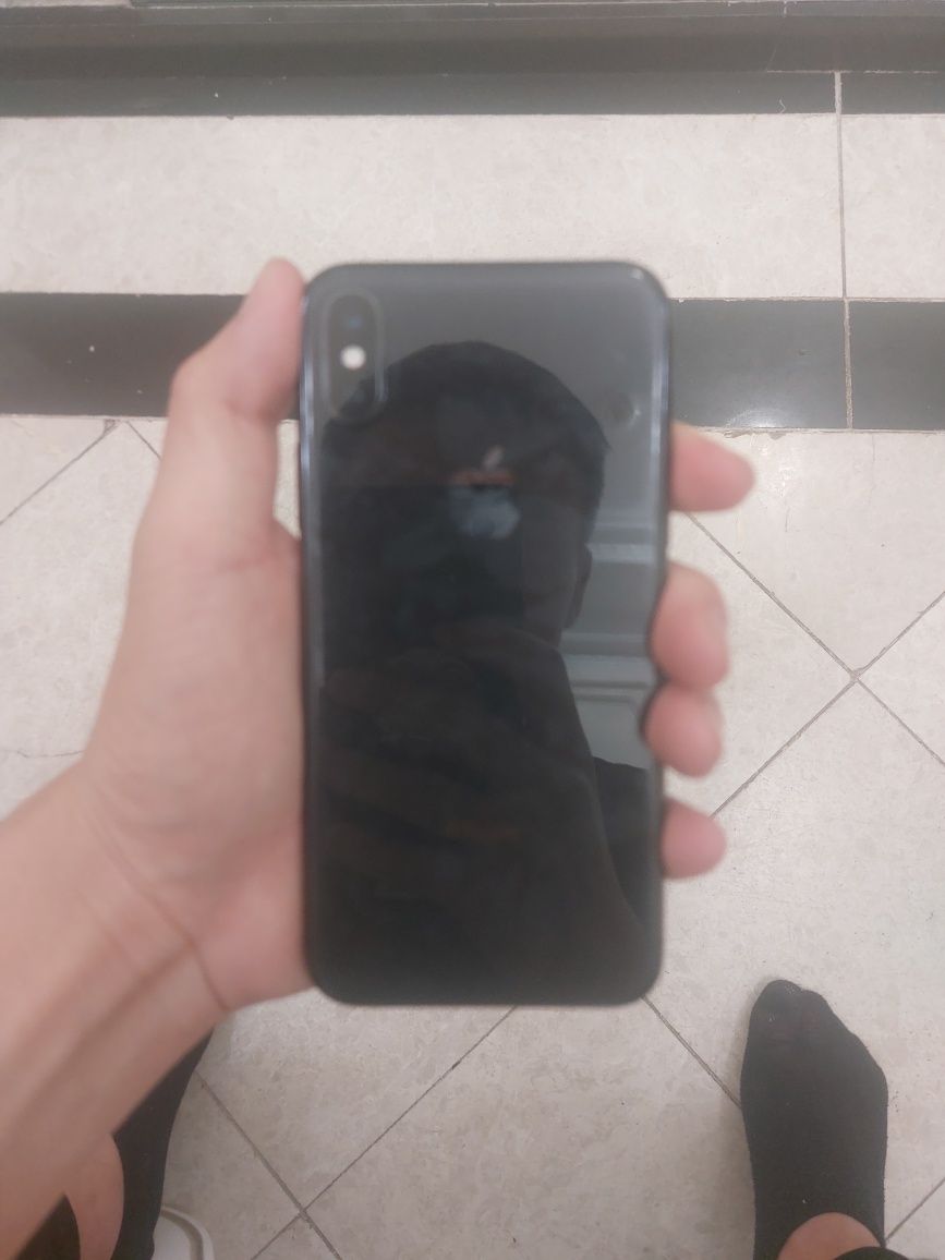 Iphone X продаеться