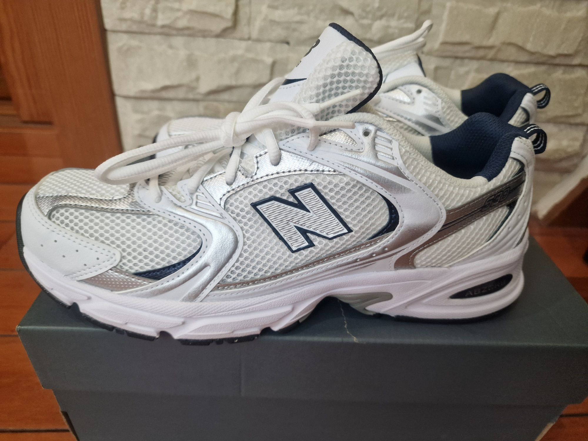 Мужские кроссовки новые New Balance 530