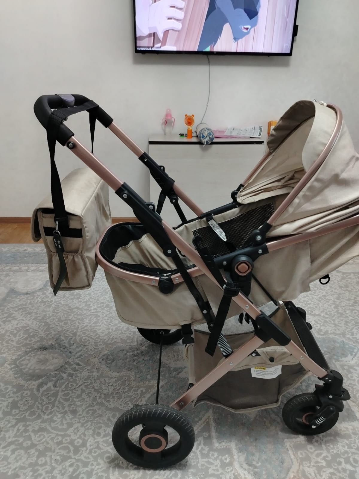 Продам коляску. Почти новое.
