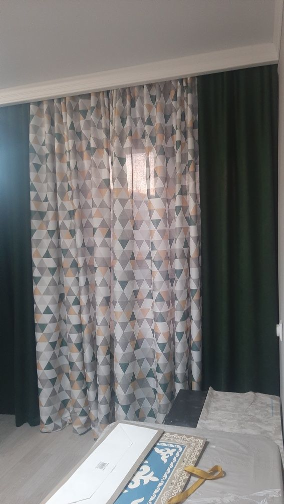 Срочно продам шторы с люстрой