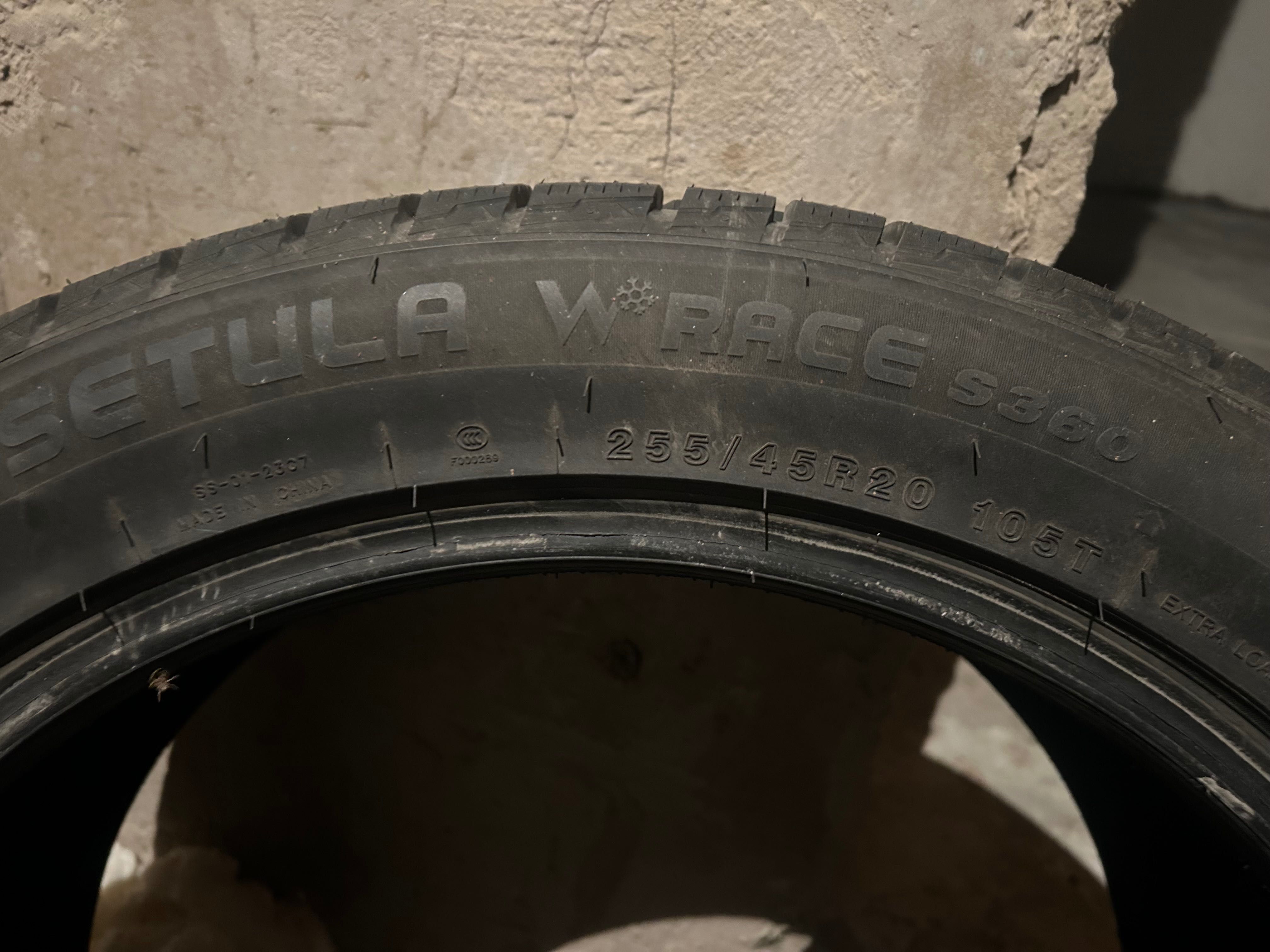 255/45 20 R  105t