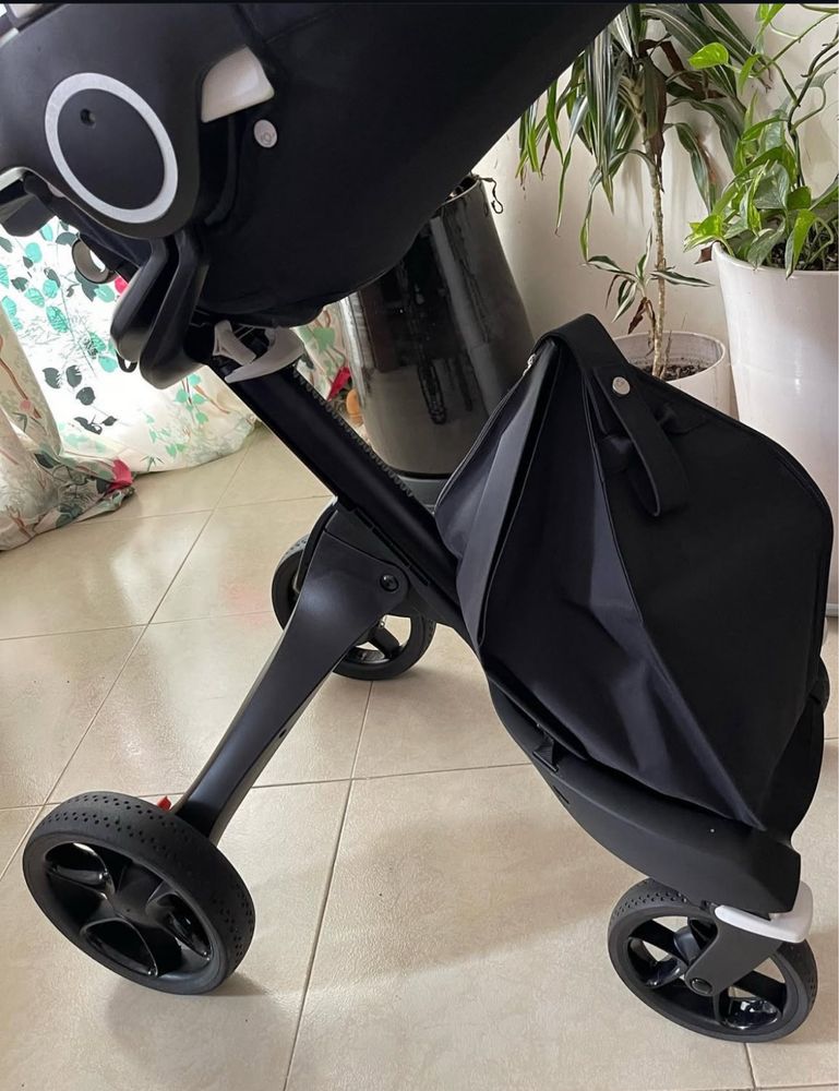 Продам коляску фирмы Stokke