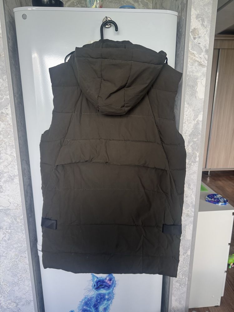 Продам жилет унисекс