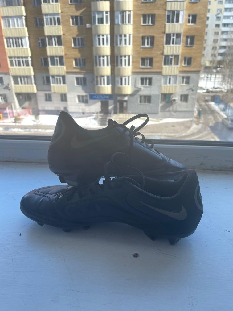 Бутсы 42.5 размер Nike Tiempo Legend 9 Club Fg/Mg
