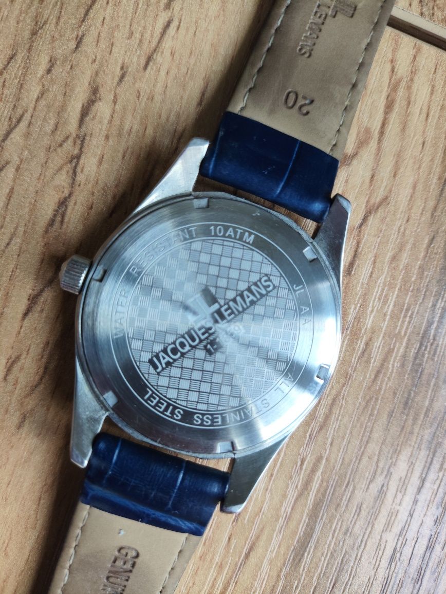 Часы Jacques Lemans
