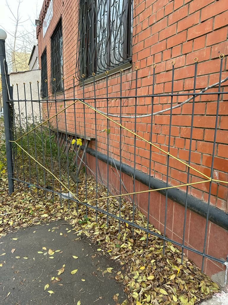 Продам железные решетки на окна