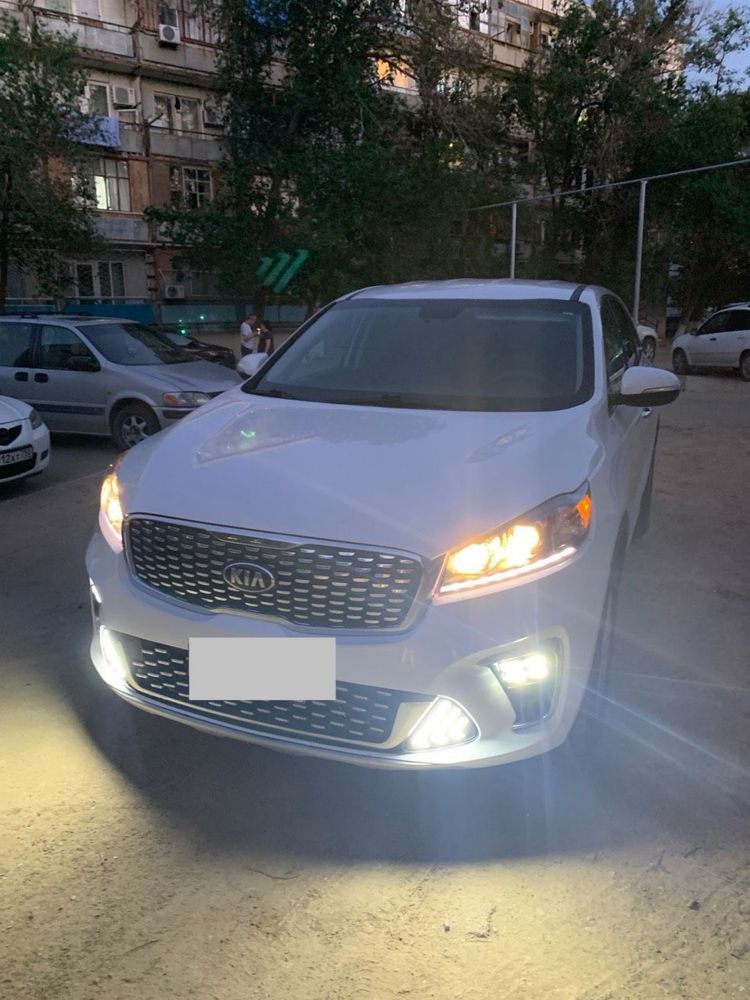 Автомобиль Киа соренто