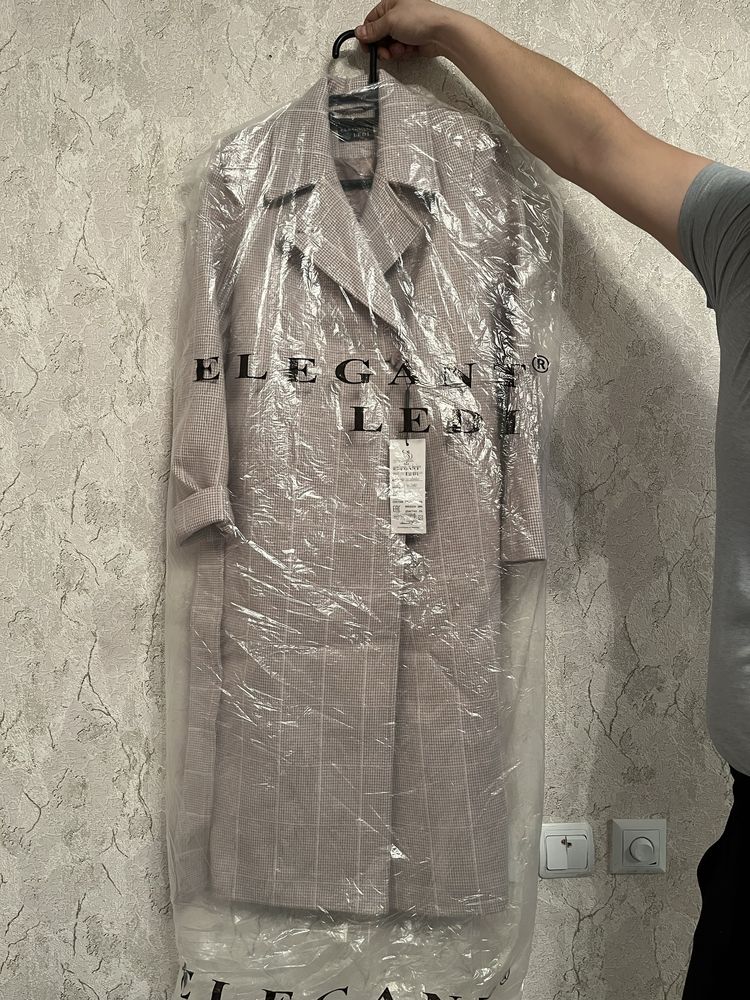 Elegant ledi пальто