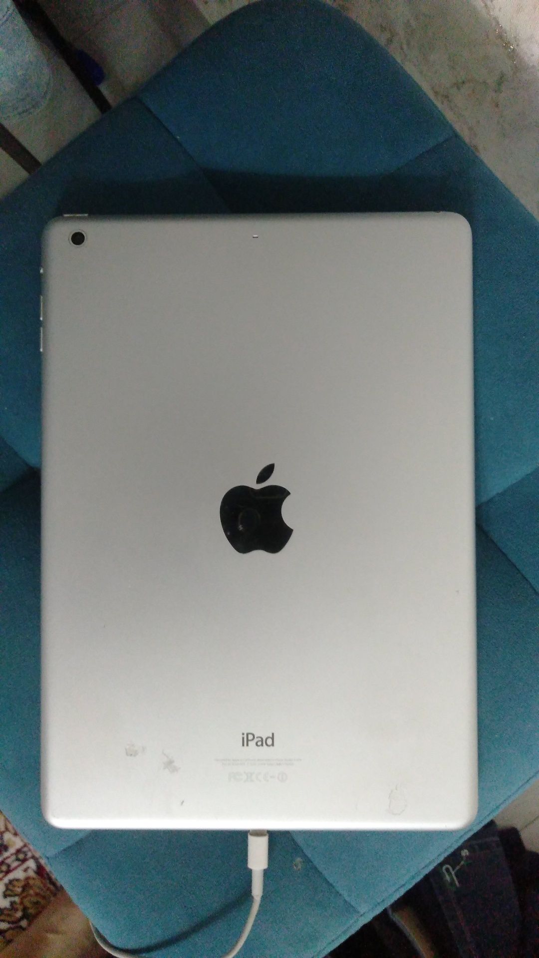 Продам Ipad Air в хорошем состоянии