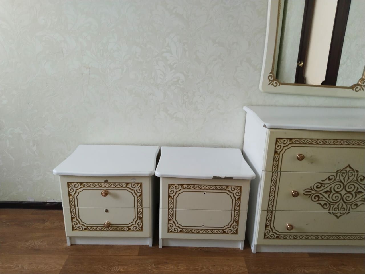 Тумба+ комод+ зеркало