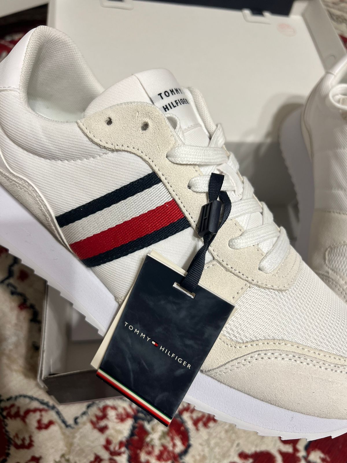 Женские кроссовки Tommy Hilfiger
