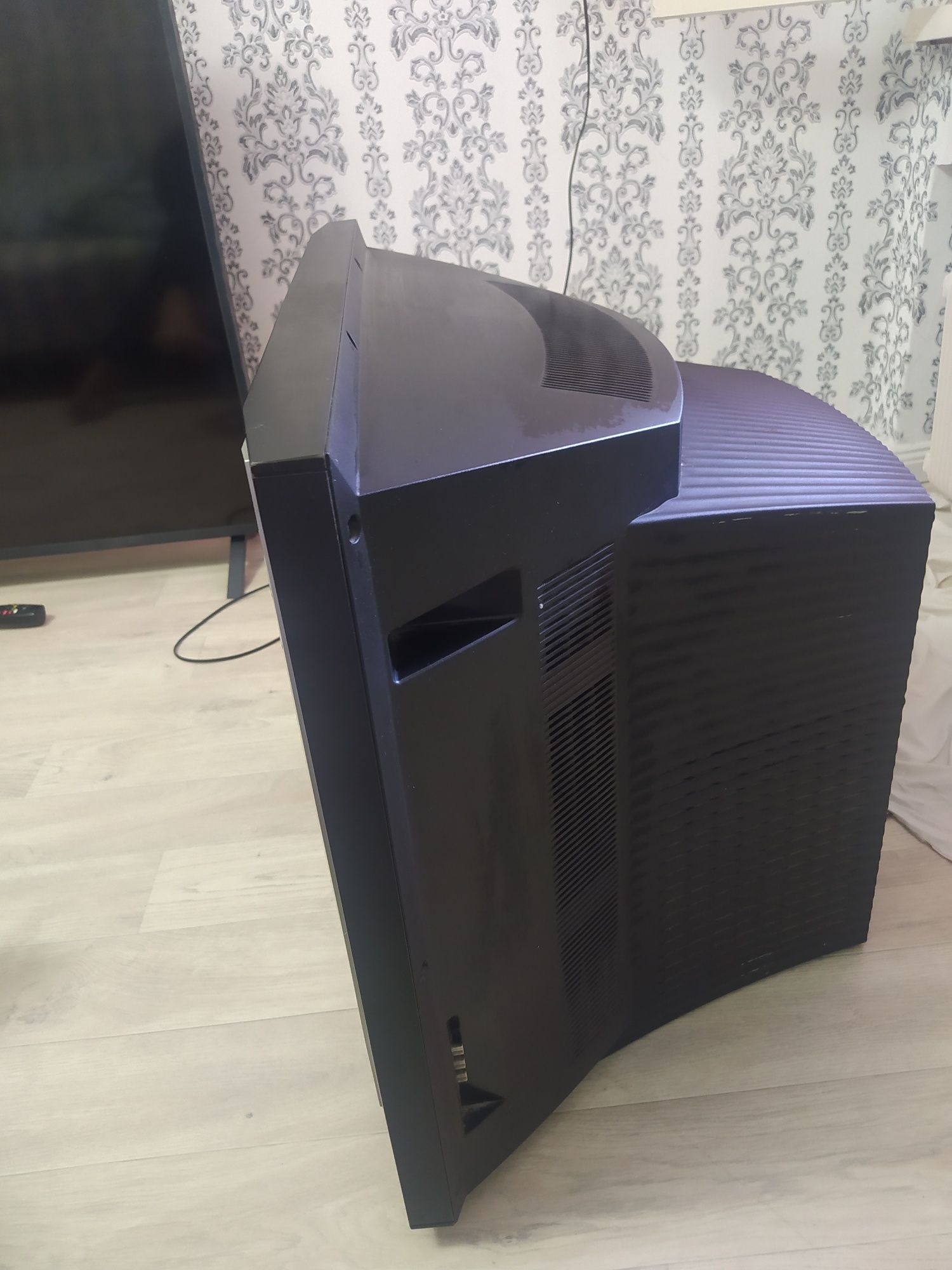 Продам телевизор LG