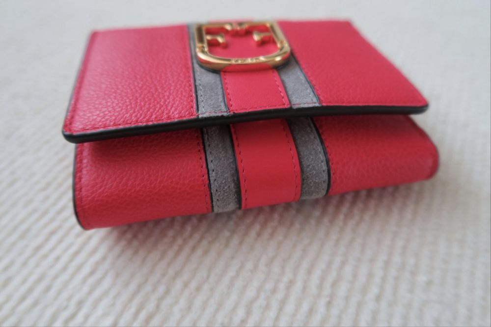 Кожаный кошелек от FURLA