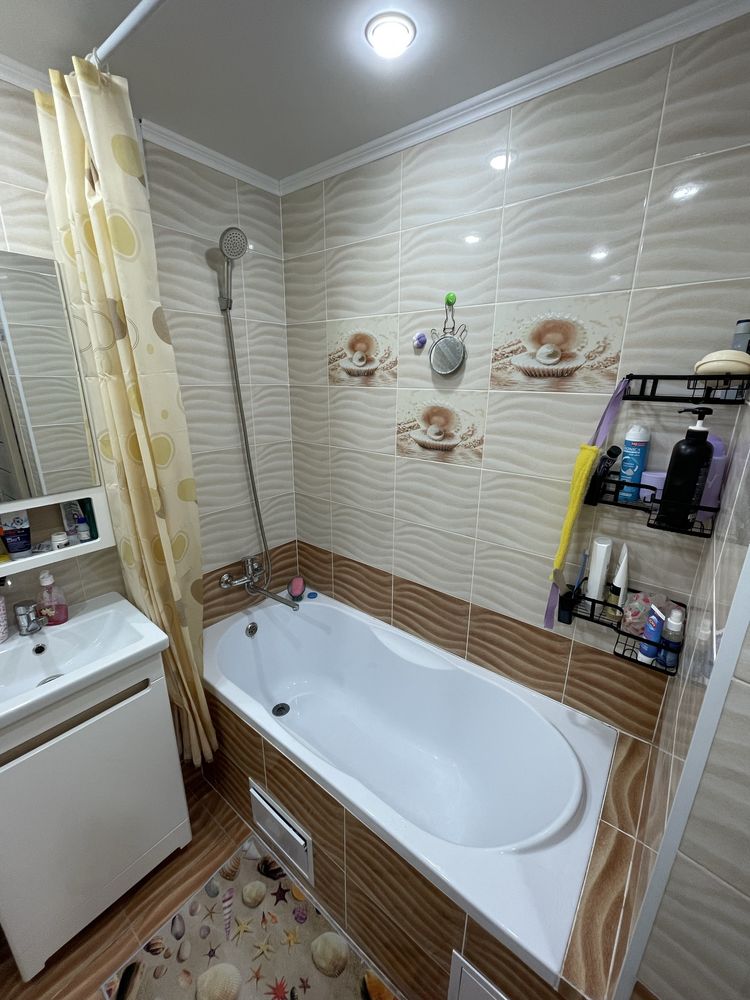 Продам 2-х комнатную квартиру, 2мкр 14дом