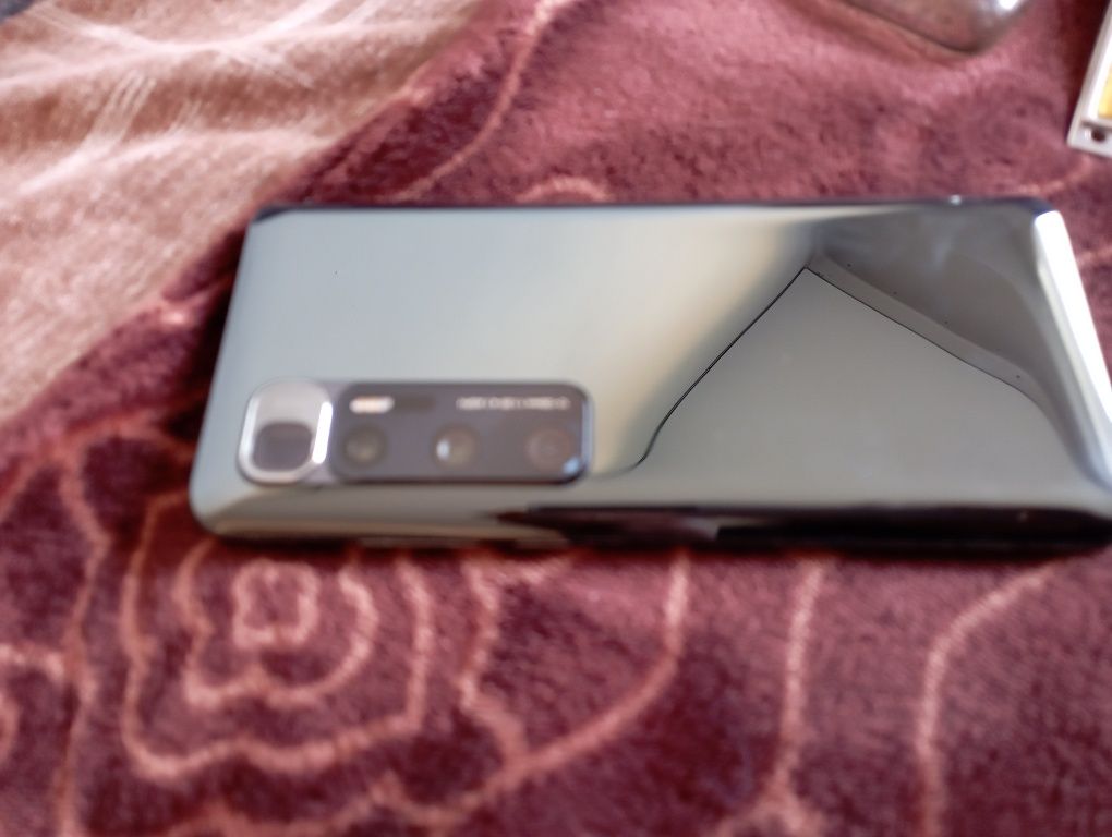 Телефон Xiaomi mi 10 ultra