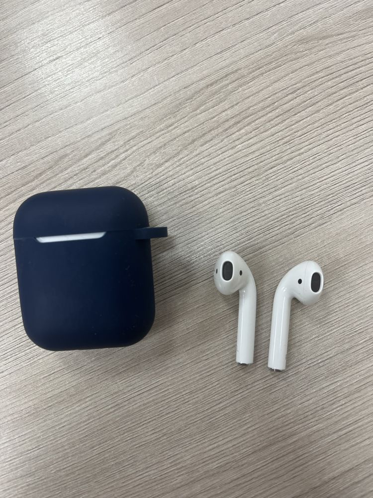 Продам оригинальные наушники AirPods 2