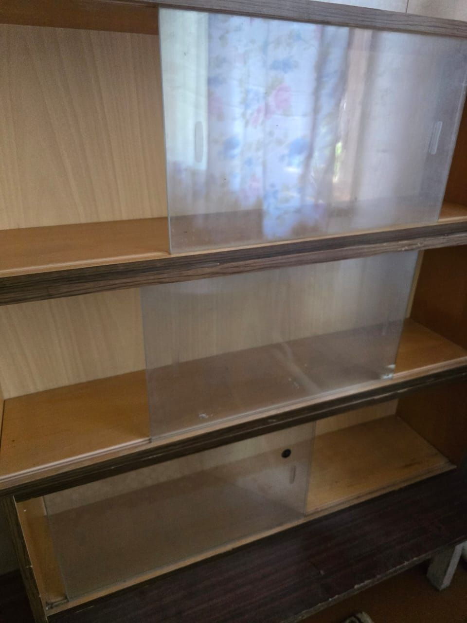 Продам деревянные полки в отличном состоянии