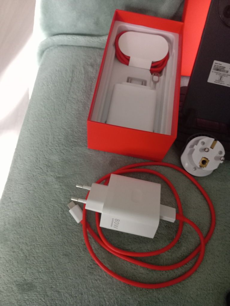 One plus 13R в идеале, обмен на Iphone!