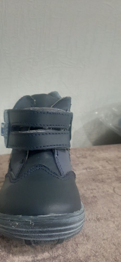 Продам весенние ботинки фирмы Совёнок
